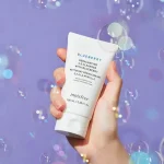 INNISFREE – Blueberry Rebalancing 5.5 Cleanser | pH-Balanced - Image 5