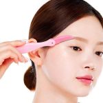 ETUDE – My Beauty Tool Eyebrow Trim Cutter - Image 2