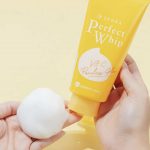 SHISEIDO – Senka Perfect Whip Yuzu Vit C Poreless Glow Face Wash - Image 2